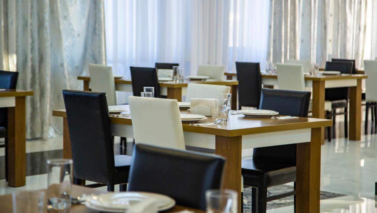 Astola Hotel باكو المظهر الخارجي الصورة